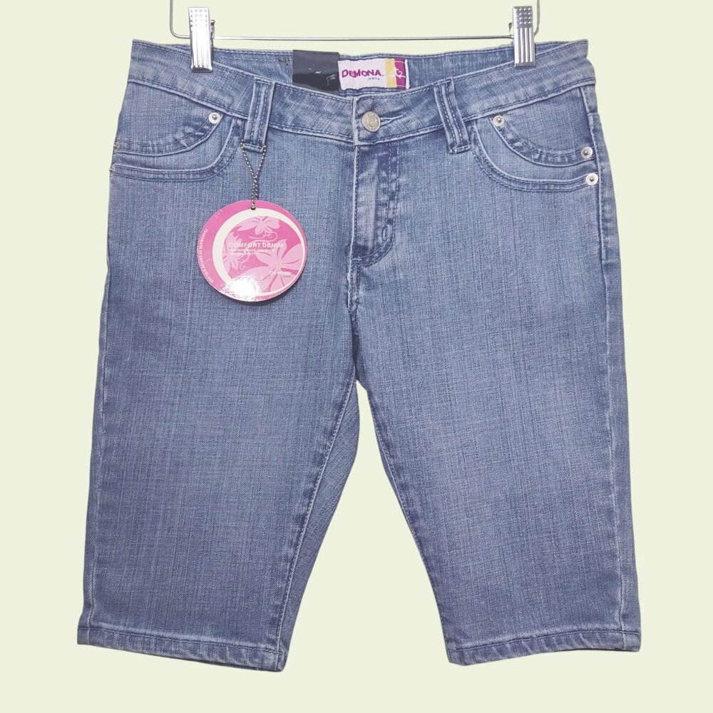 Demona Jeans Vintage Y2K Denim Bermuda Shorts Light Indigo Stitch Detail 4 NOS